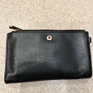 Michael Kors wallet, multi compartments for more than 8 card holders.